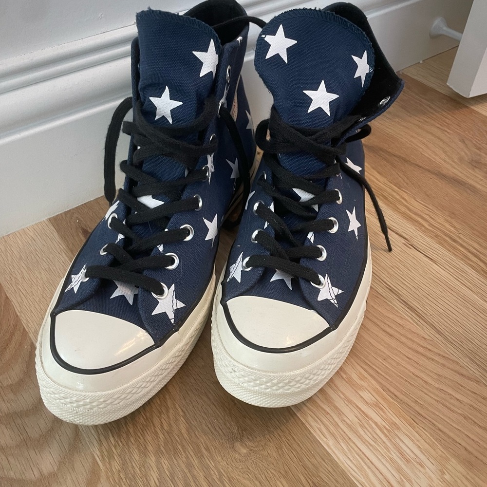 Star chuck taylor high tops